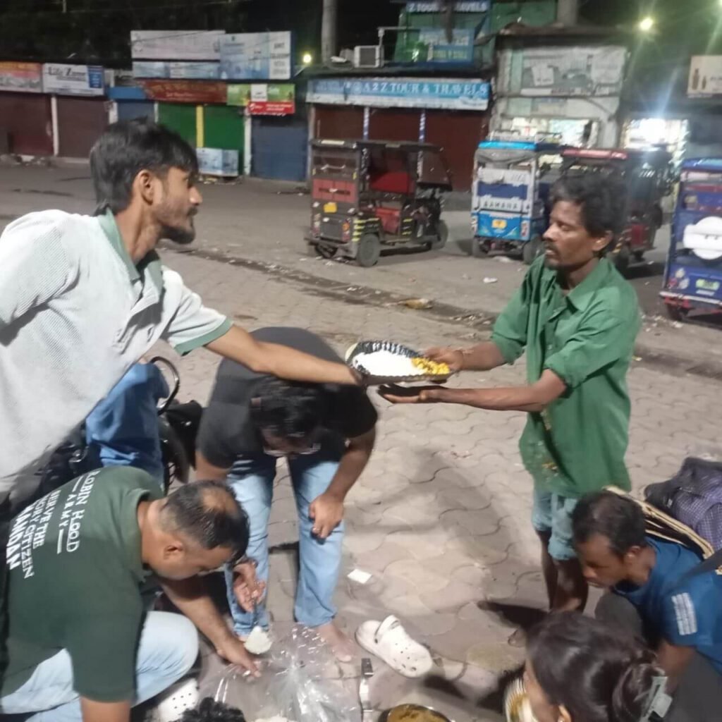 volunteers distributing food