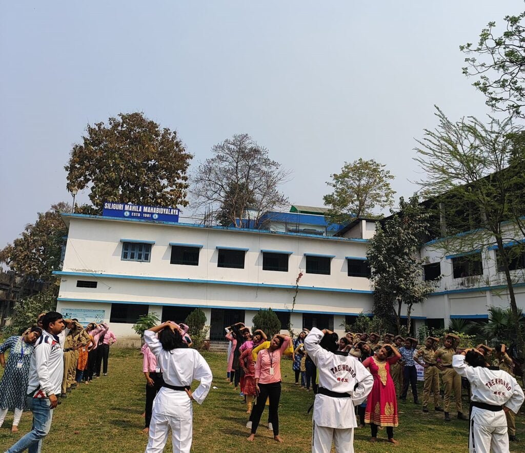 mahila college image