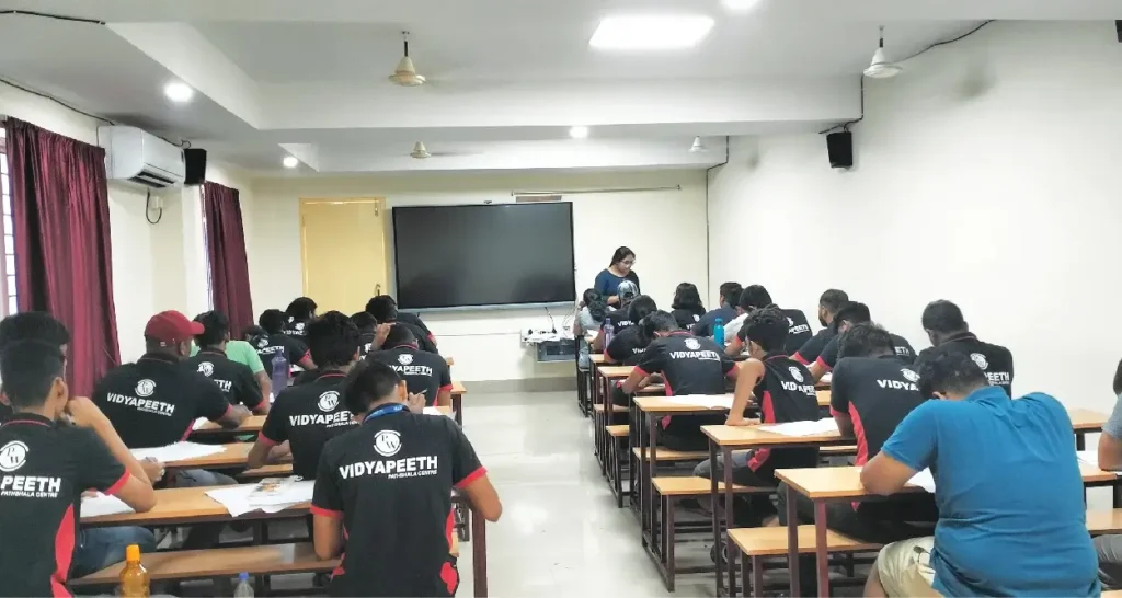 students pursuing course at physicswallah vidyapeeth