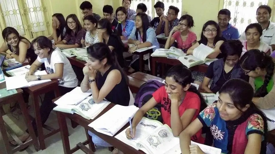 students pursuing a coaching class